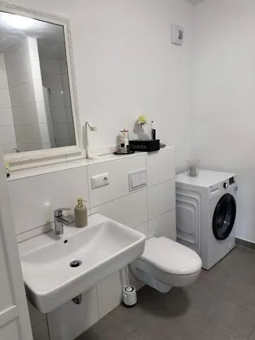 Apartment Modern Near Airport *